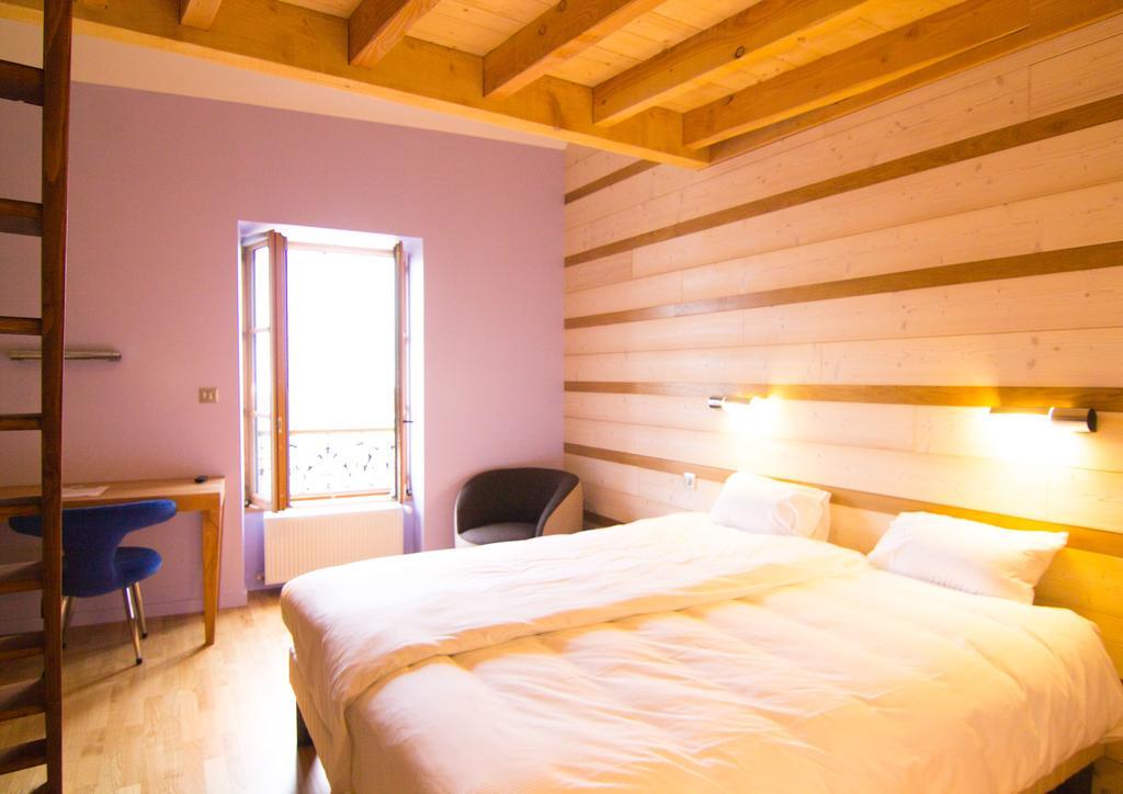 Gites Le Lancelot Ambierle Exterior foto