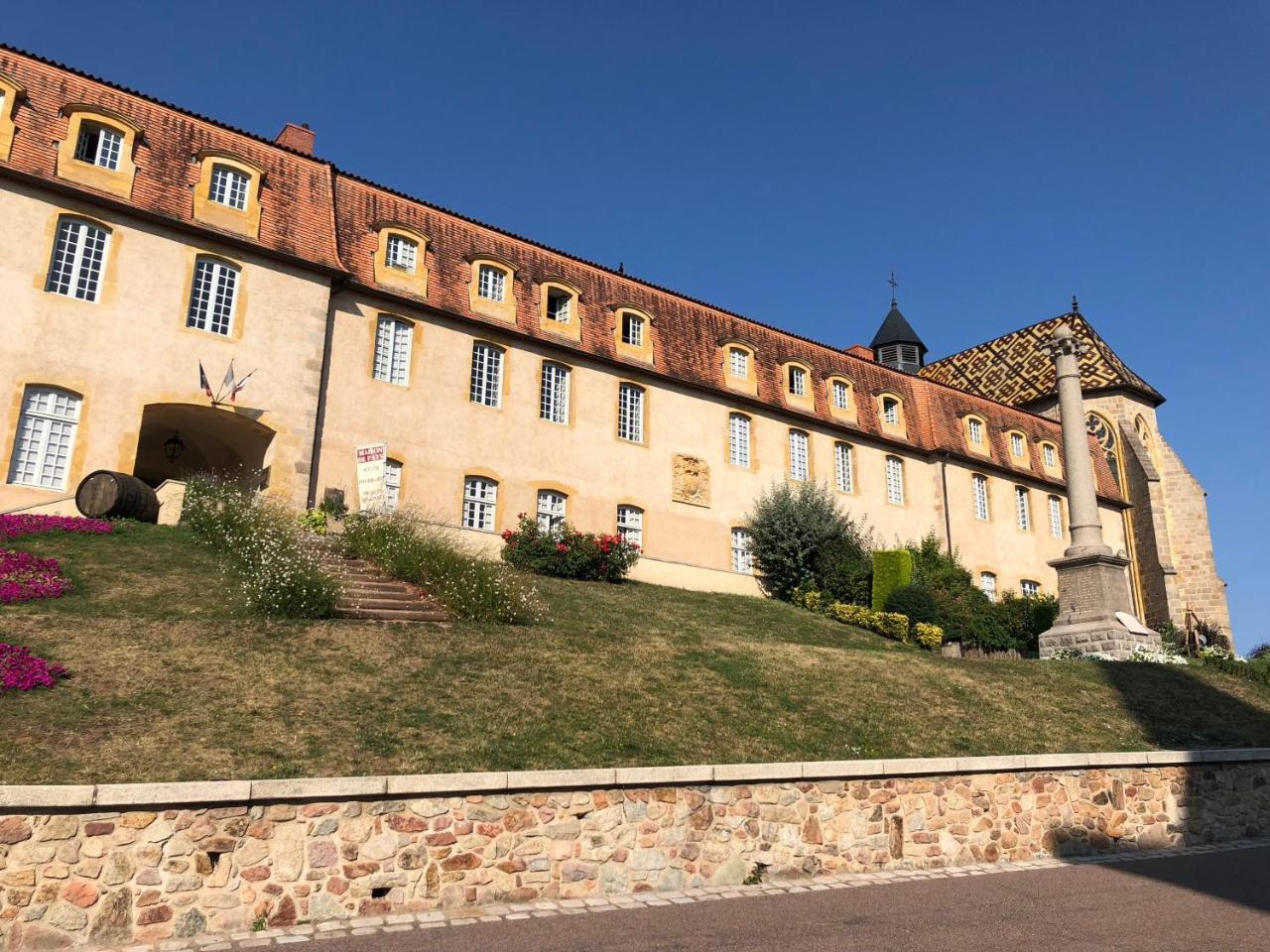 Gites Le Lancelot Ambierle Exterior foto